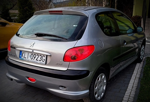 Peugeot 206 cena 7600 przebieg: 71000, rok produkcji 2004 z Limanowa małe 46